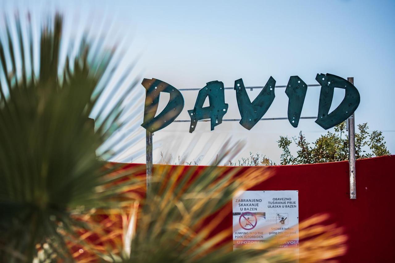 David Lux Beach Rooms Dobra Voda Exterior foto