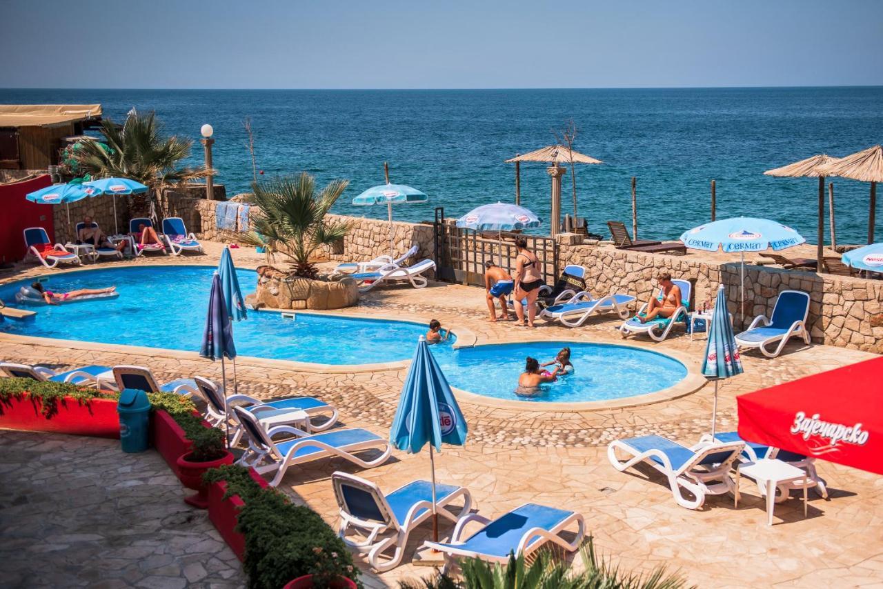 David Lux Beach Rooms Dobra Voda Exterior foto